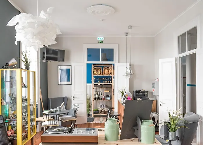 Procyon Boutique & 2*