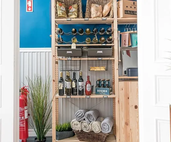 Procyon Boutique & 2*